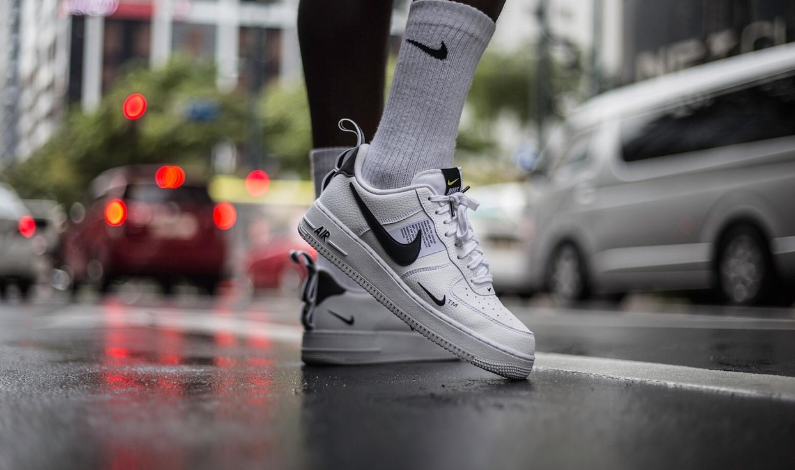 sock subscription | colorful socks trend | student fashion accessories | expressive sock designs