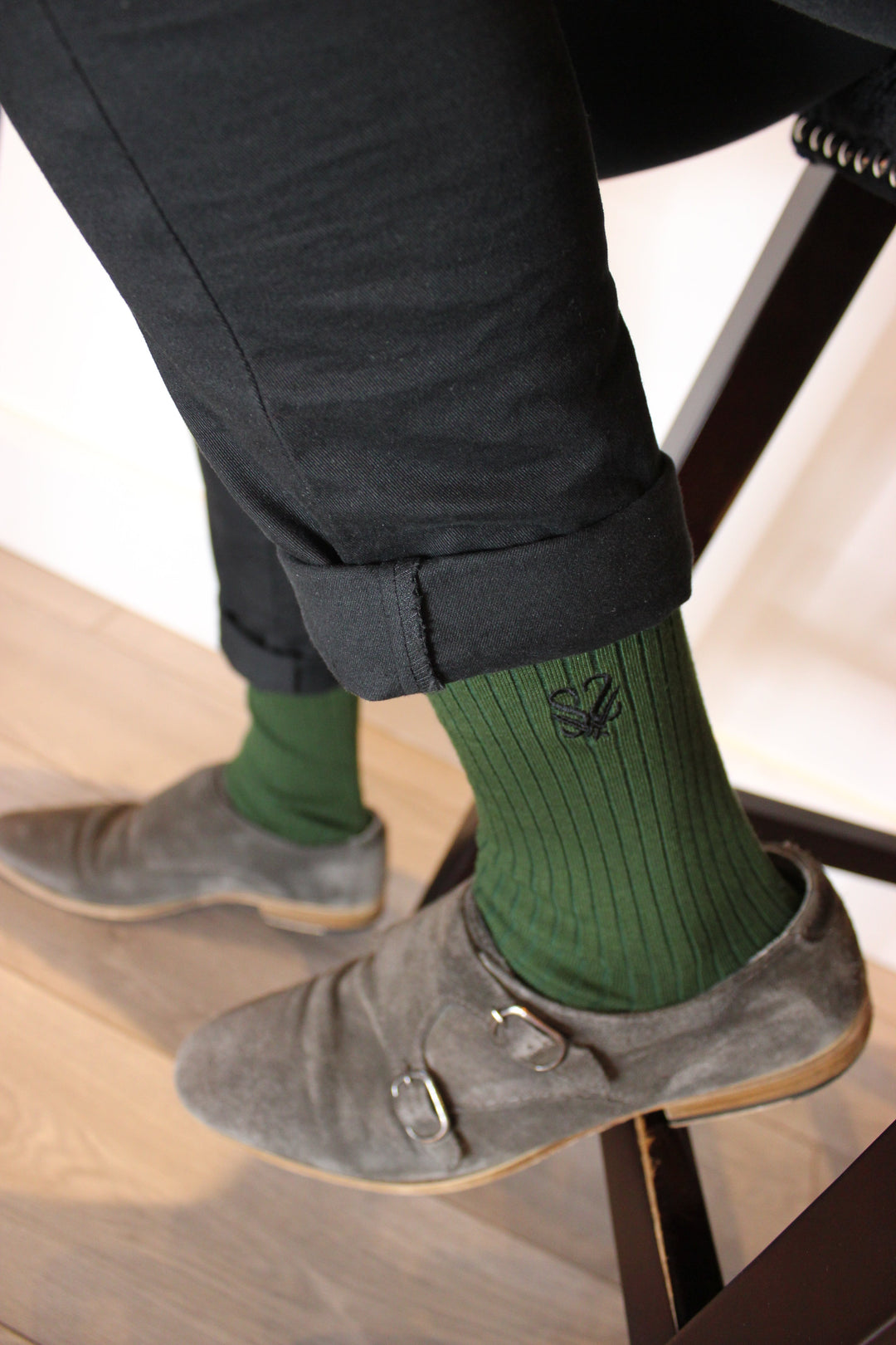 5 Surprising Ways to Style Your Green Socks