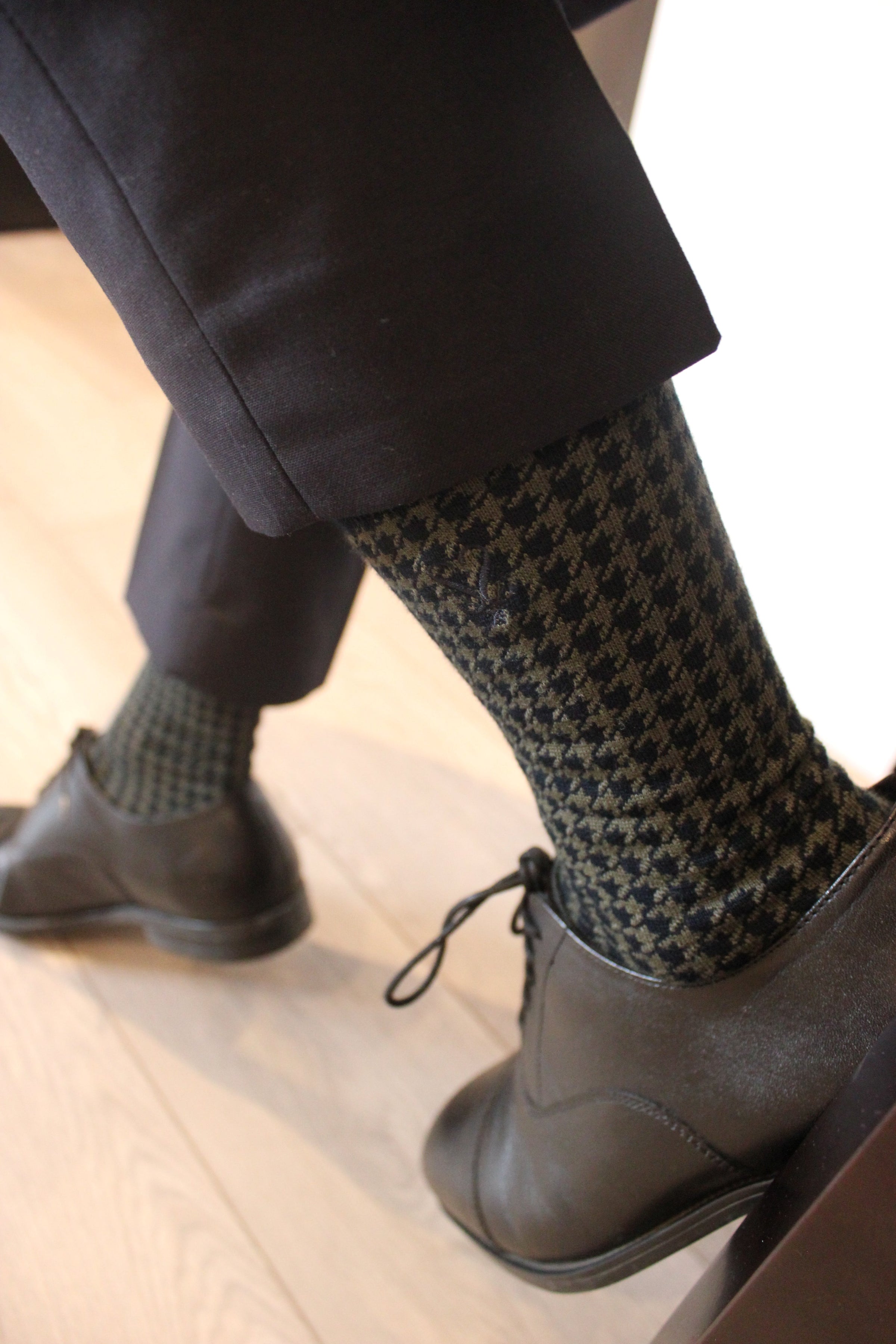 houndstooth socks | classic patterned socks | men’s houndstooth socks | women’s houndstooth socks | premium dress socks | stylish patterned socks | Sock Geeks houndstooth collection | luxury sock gift ideas | heritage pattern socks | office socks for men