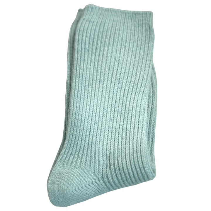 cashmere bed socks | luxury bed socks | women’s cashmere socks | soft cashmere socks | cosy sleep socks | cashmere lounge socks | premium cashmere socks | warm bedtime socks | mint green bed socks | luxury gift socks