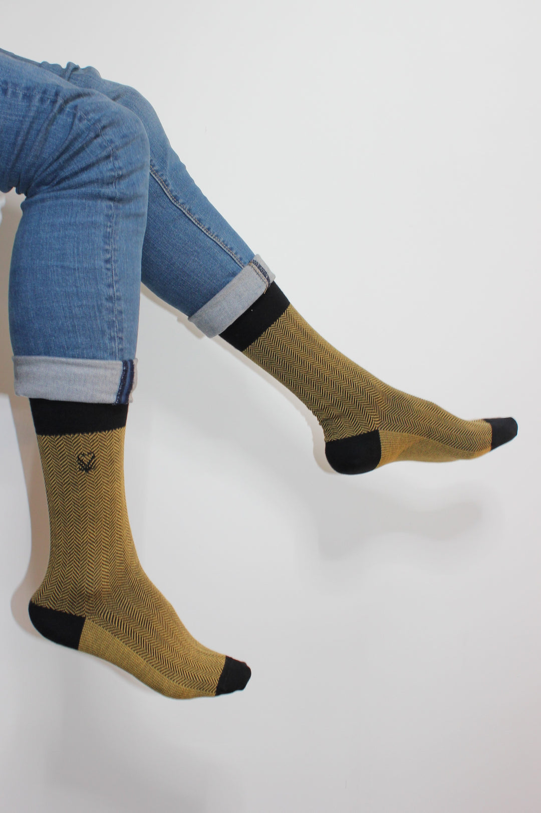 men’s mustard dress socks UK | premium bamboo socks | breathable bamboo socks men | stylish yellow socks | sock geeks