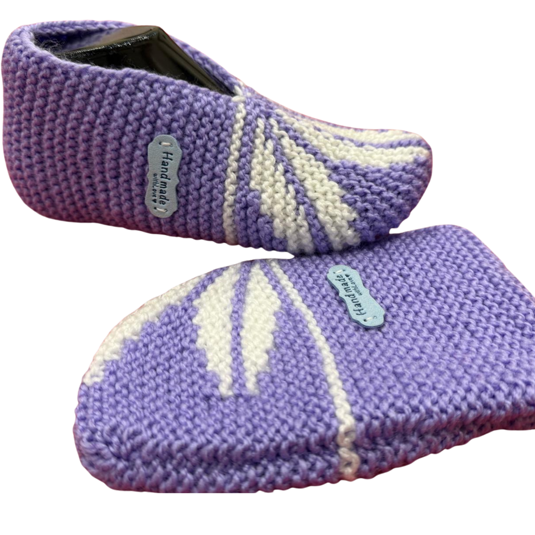 slow fashion knitwear | gift for teacher | gift for her | cosy gift ideas | winter gift socks 